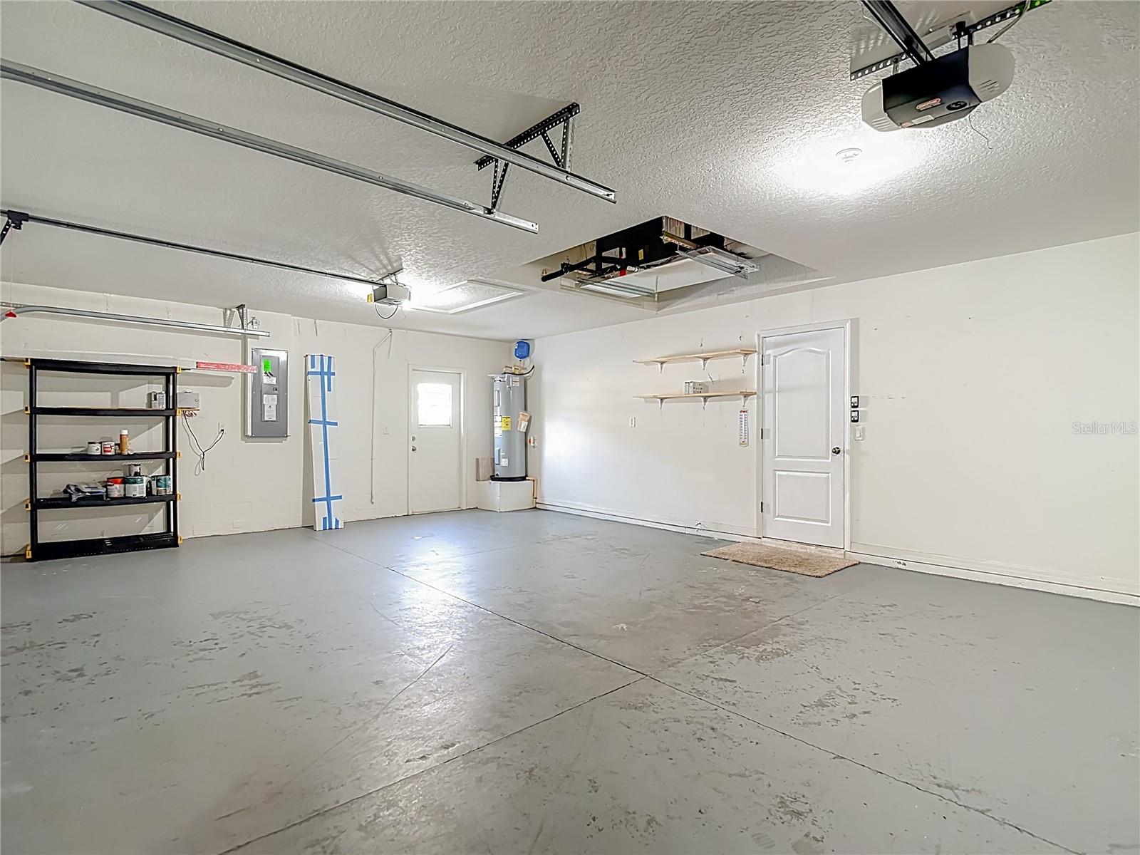 WATERS EDGE 02 - Residential