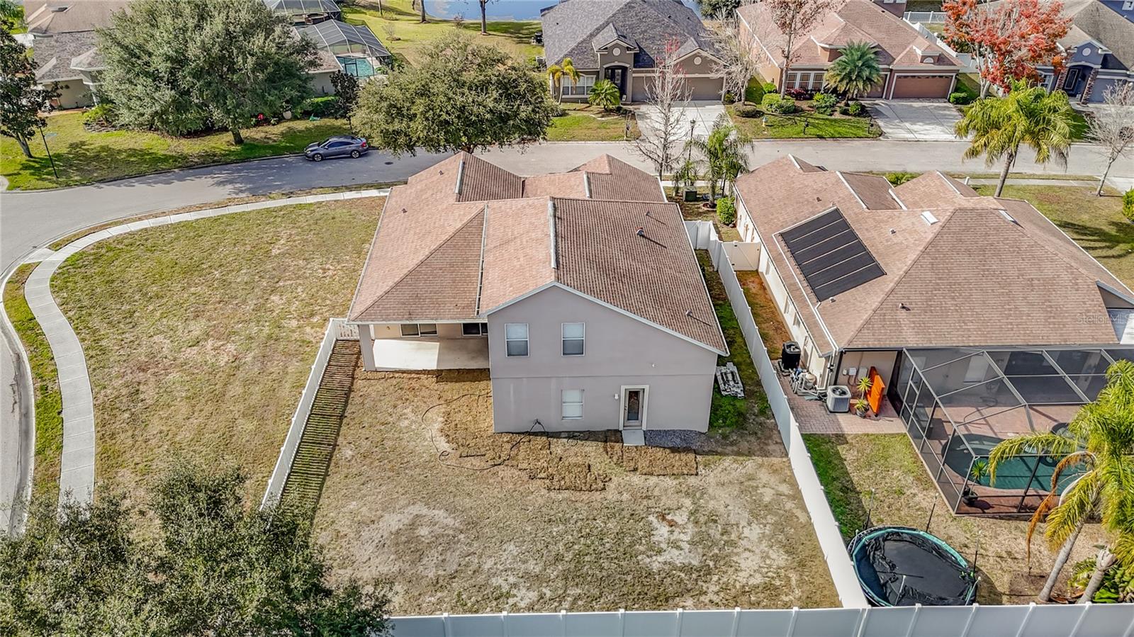 WATERS EDGE 02 - Residential