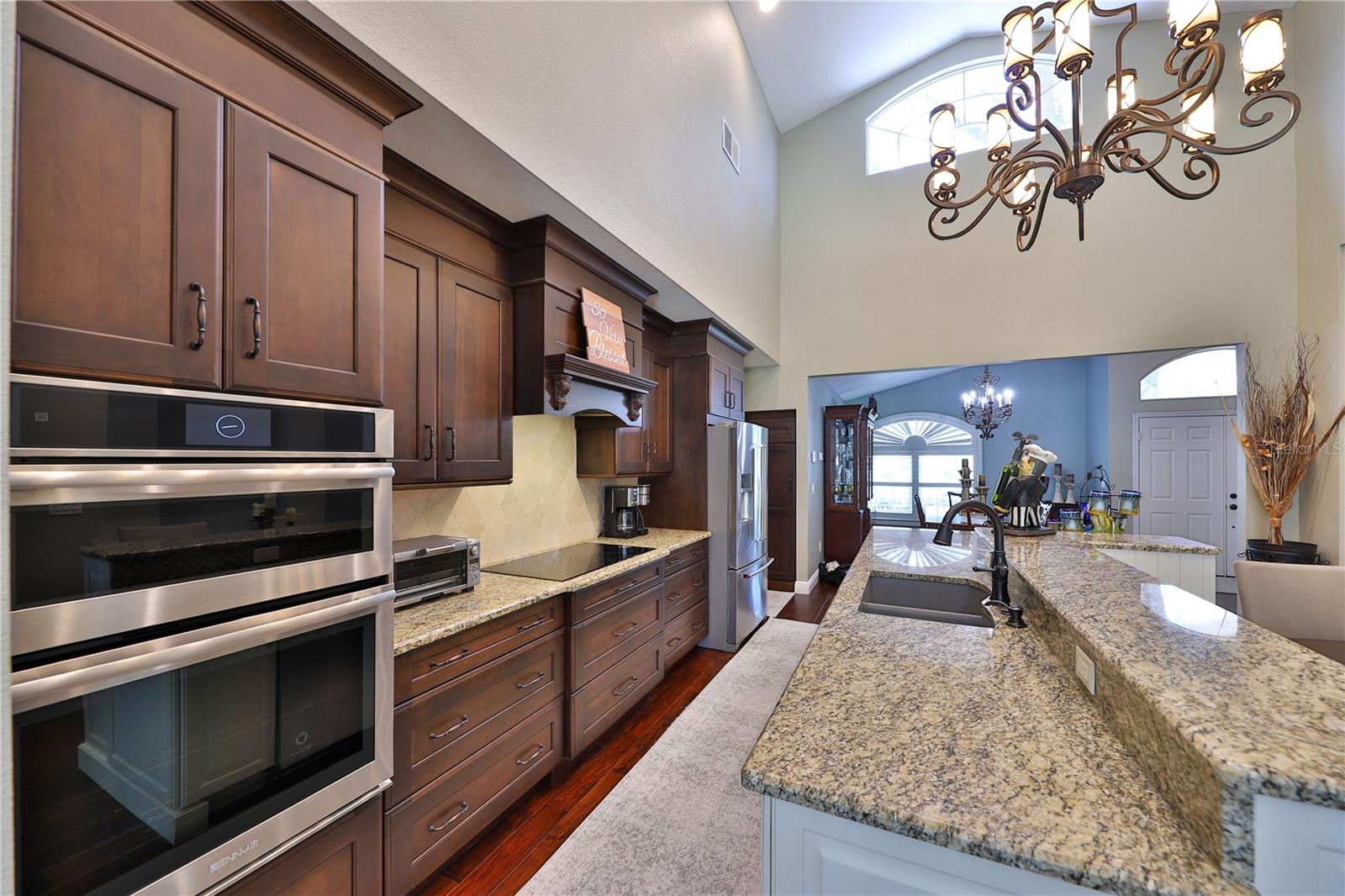 2578 EKANA DRIVE