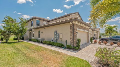 Condominium in LAKEWOOD RANCH FL 6075 WORSHAM LN Ln 2.jpg