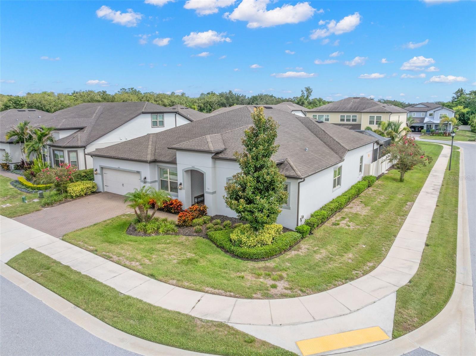 1528 FOREST GLEN COURT