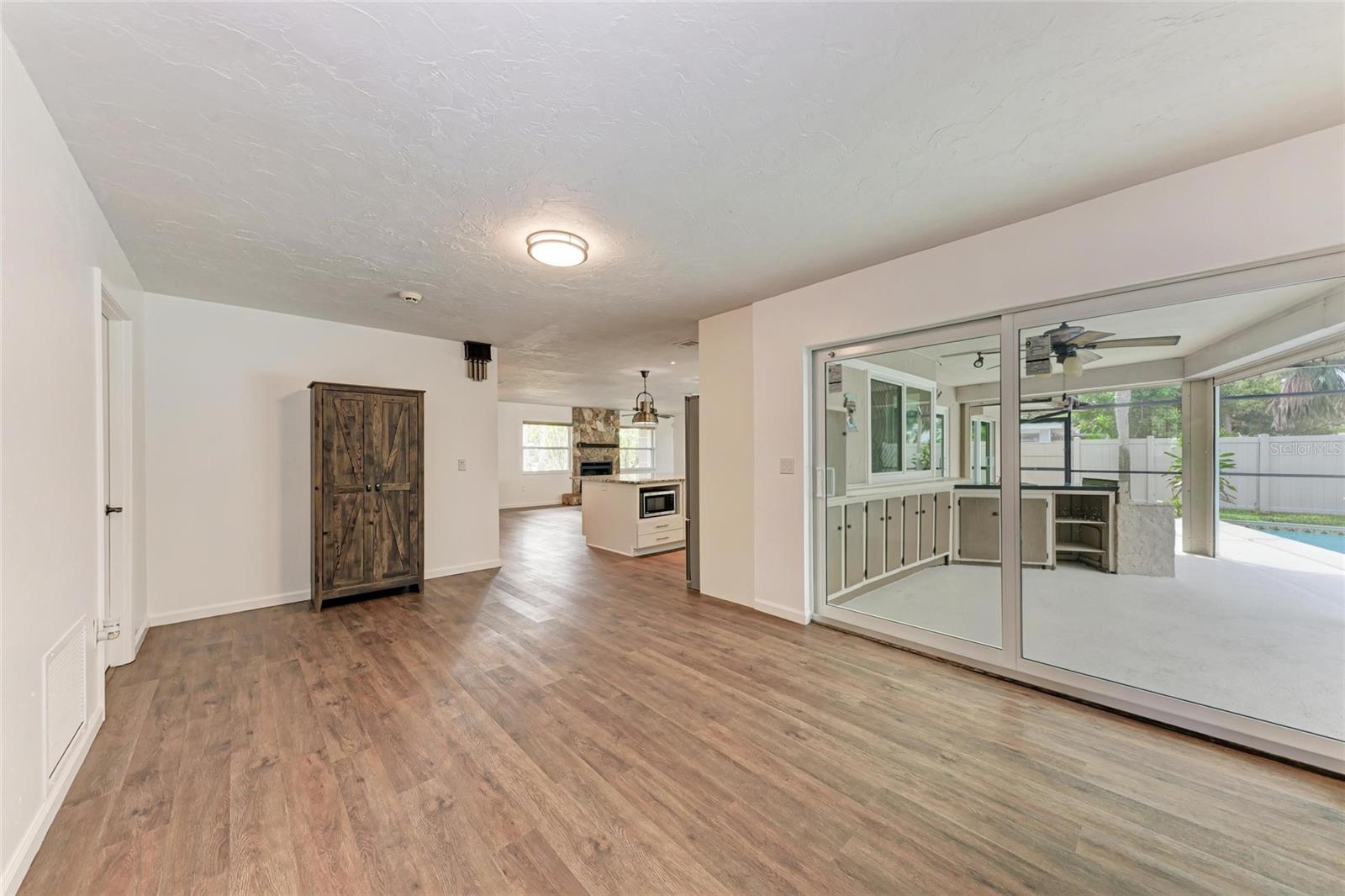 SORRENTO SHORES - Residential Lease