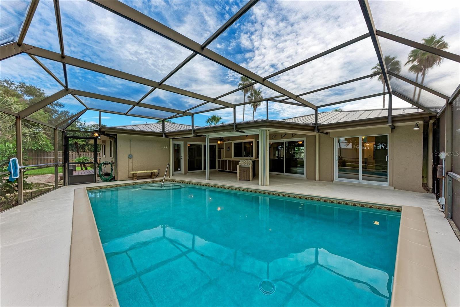 SORRENTO SHORES - Residential Lease