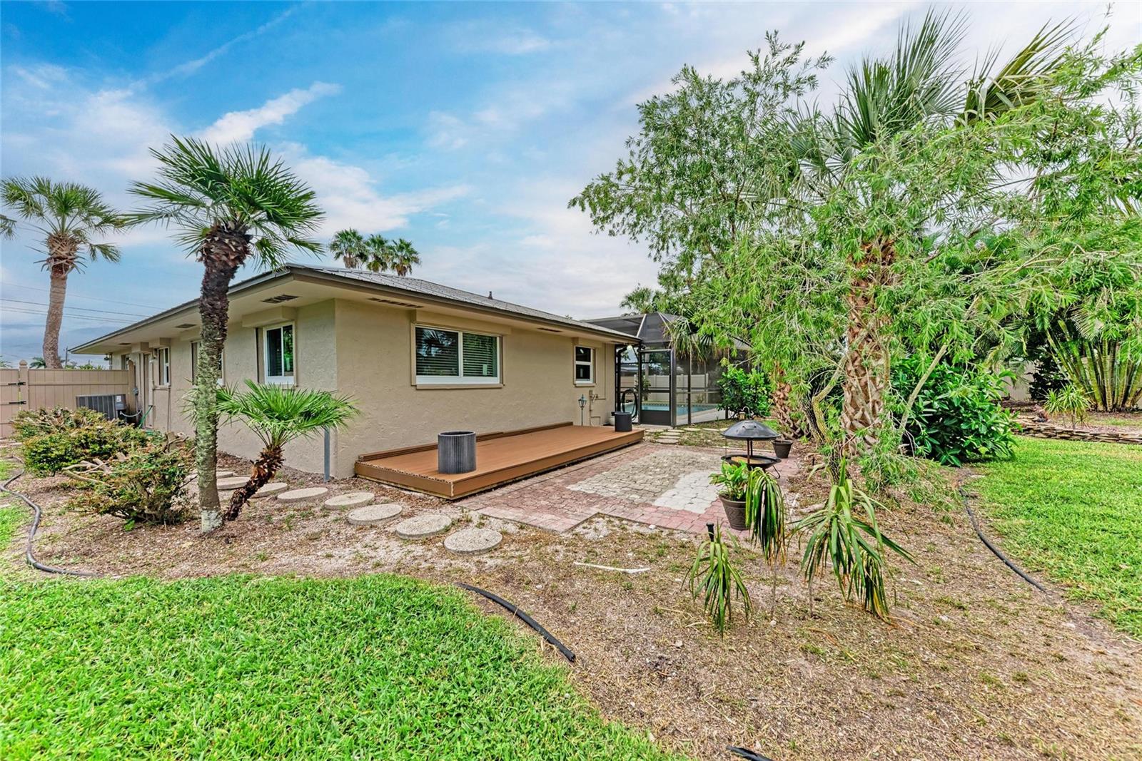 SORRENTO SHORES - Residential Lease