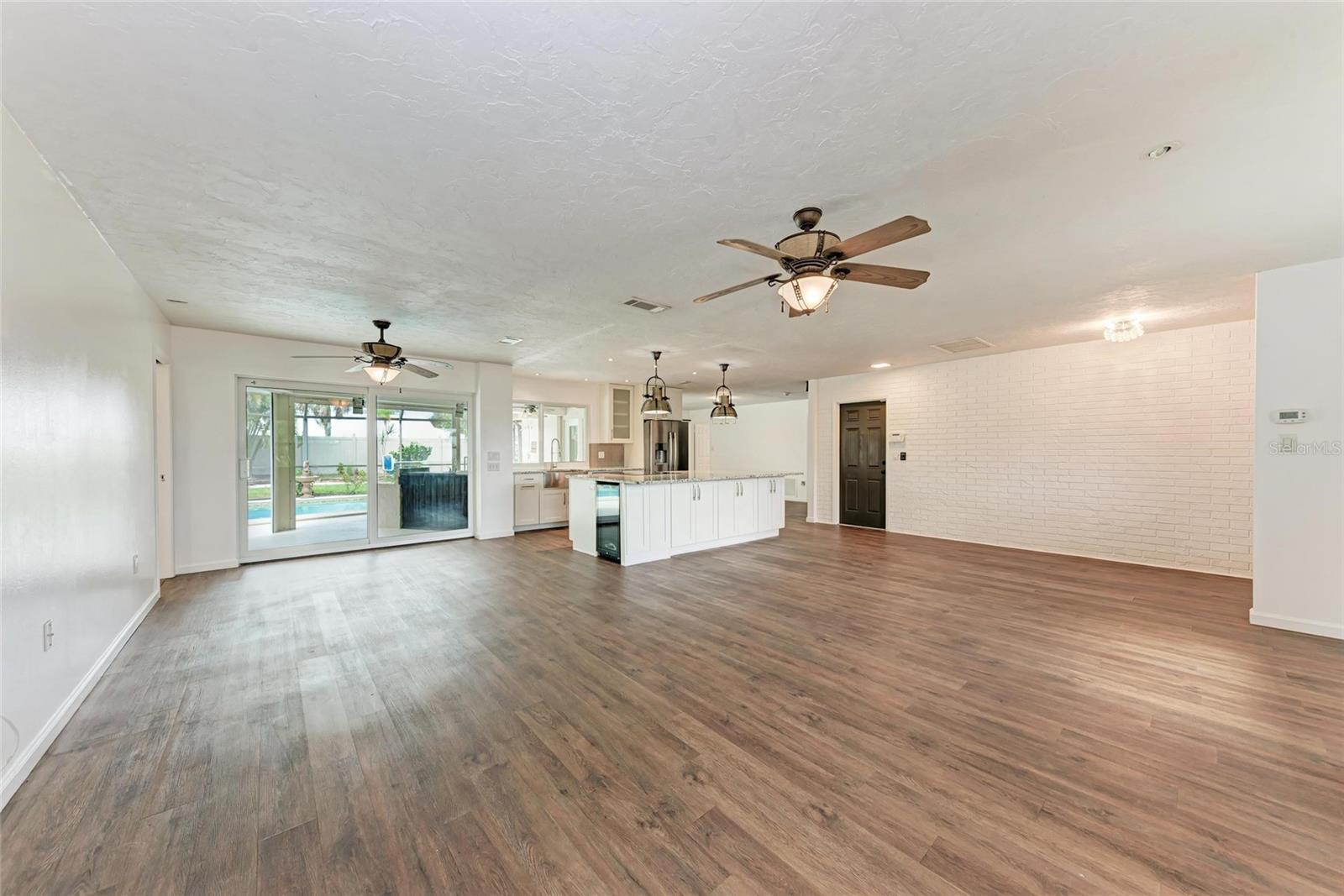 SORRENTO SHORES - Residential Lease