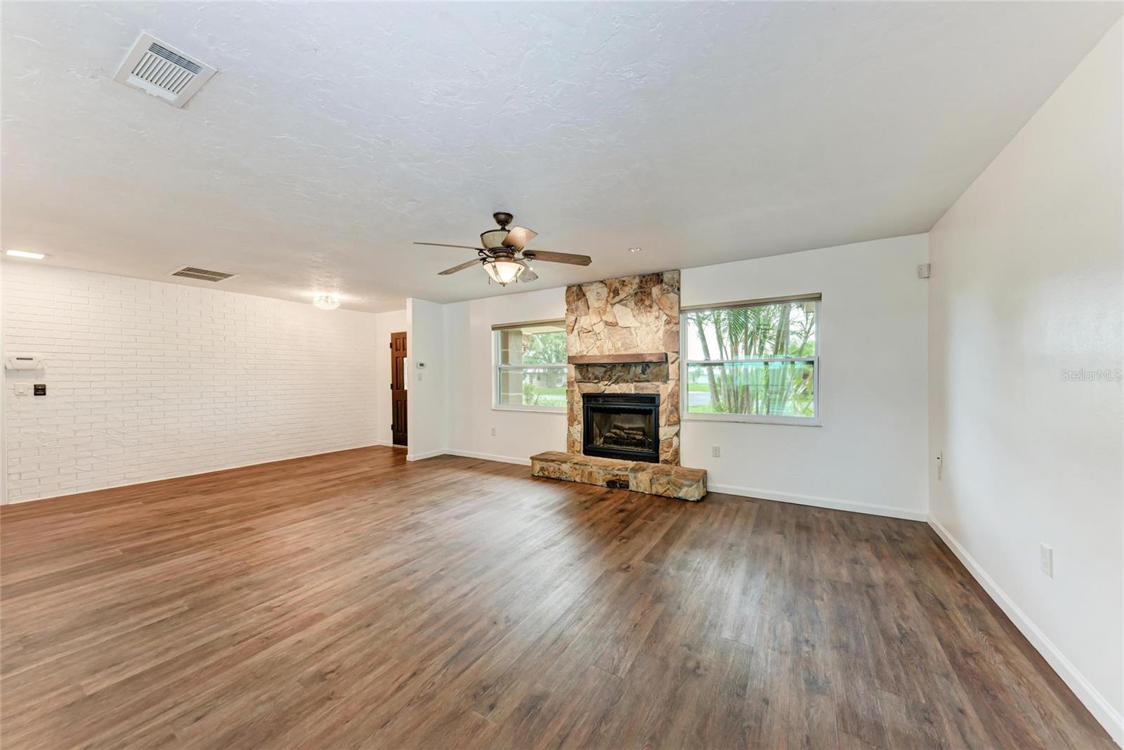 SORRENTO SHORES - Residential Lease