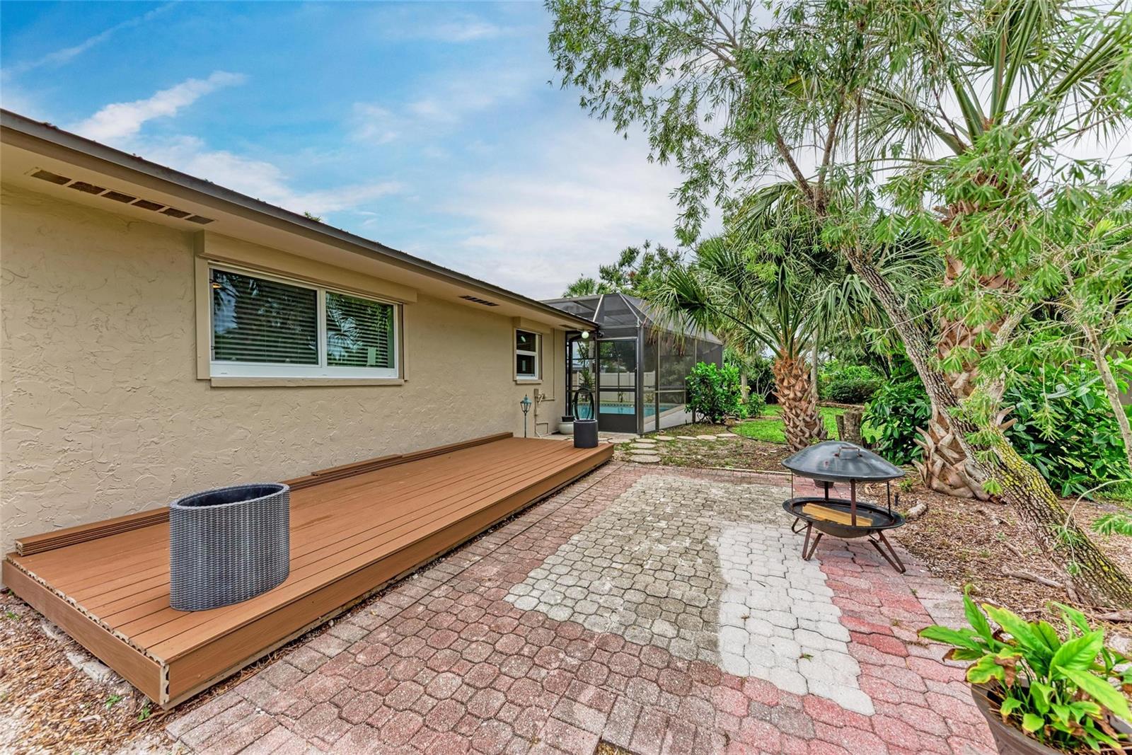 SORRENTO SHORES - Residential Lease