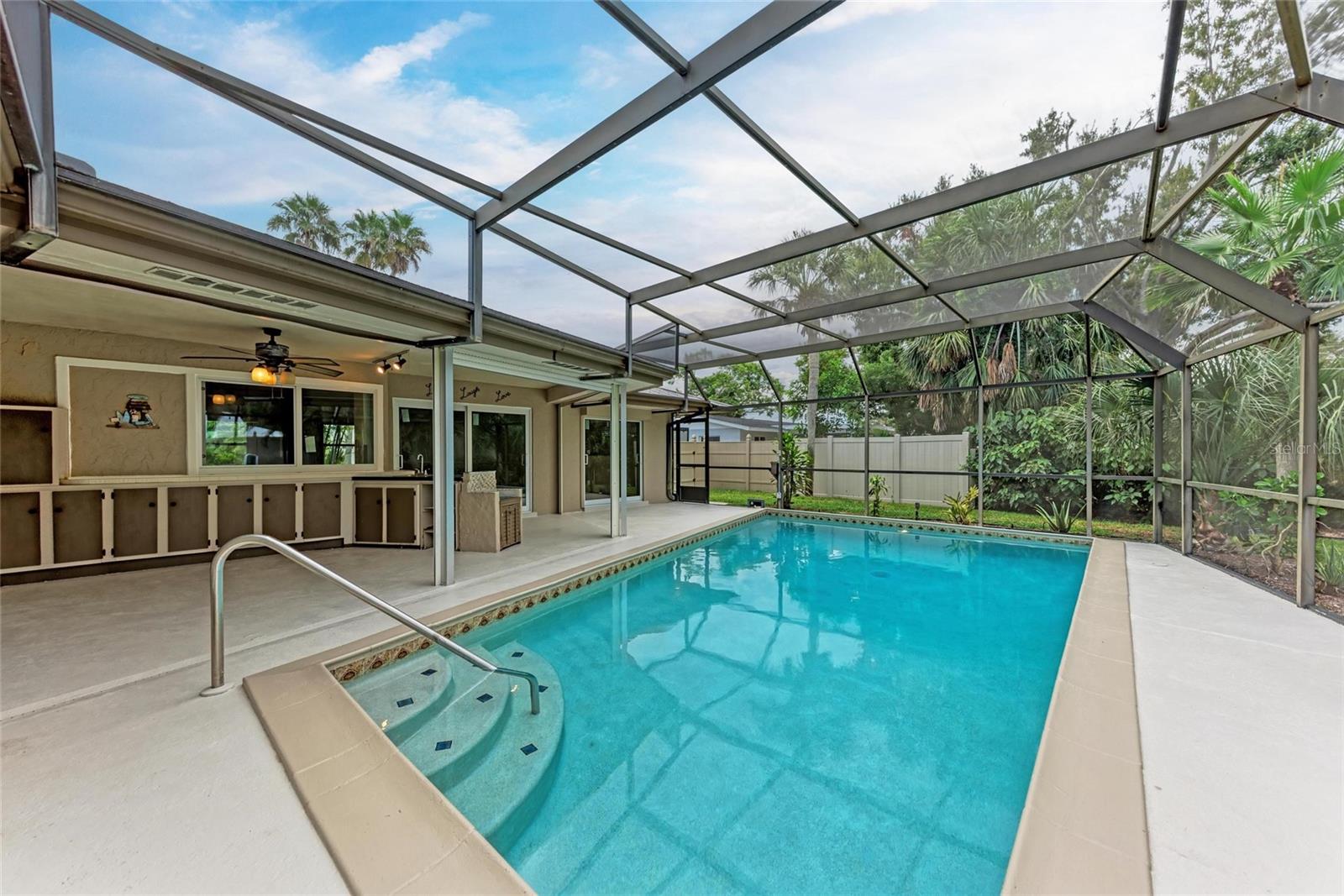 SORRENTO SHORES - Residential Lease