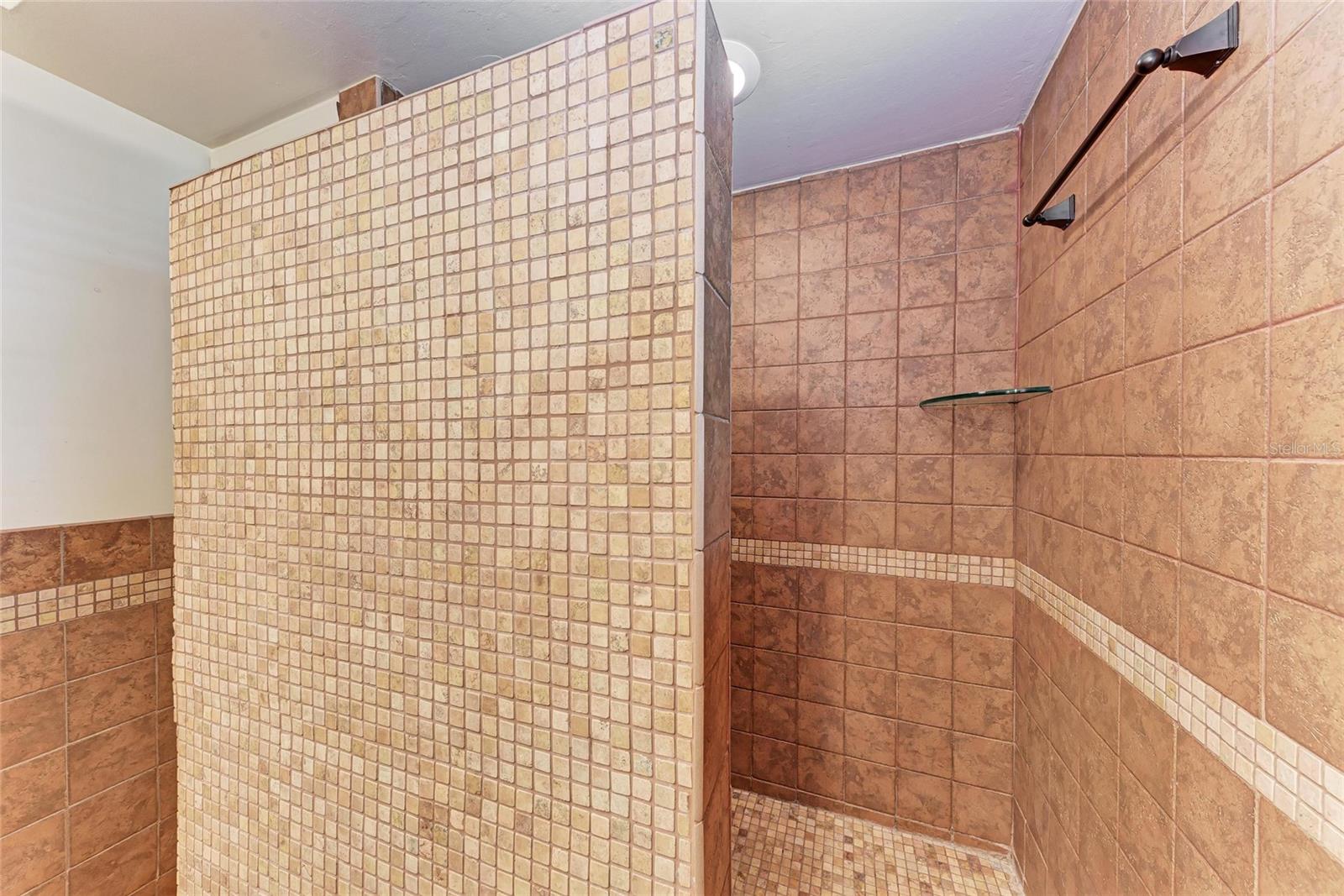 SORRENTO SHORES - Residential Lease