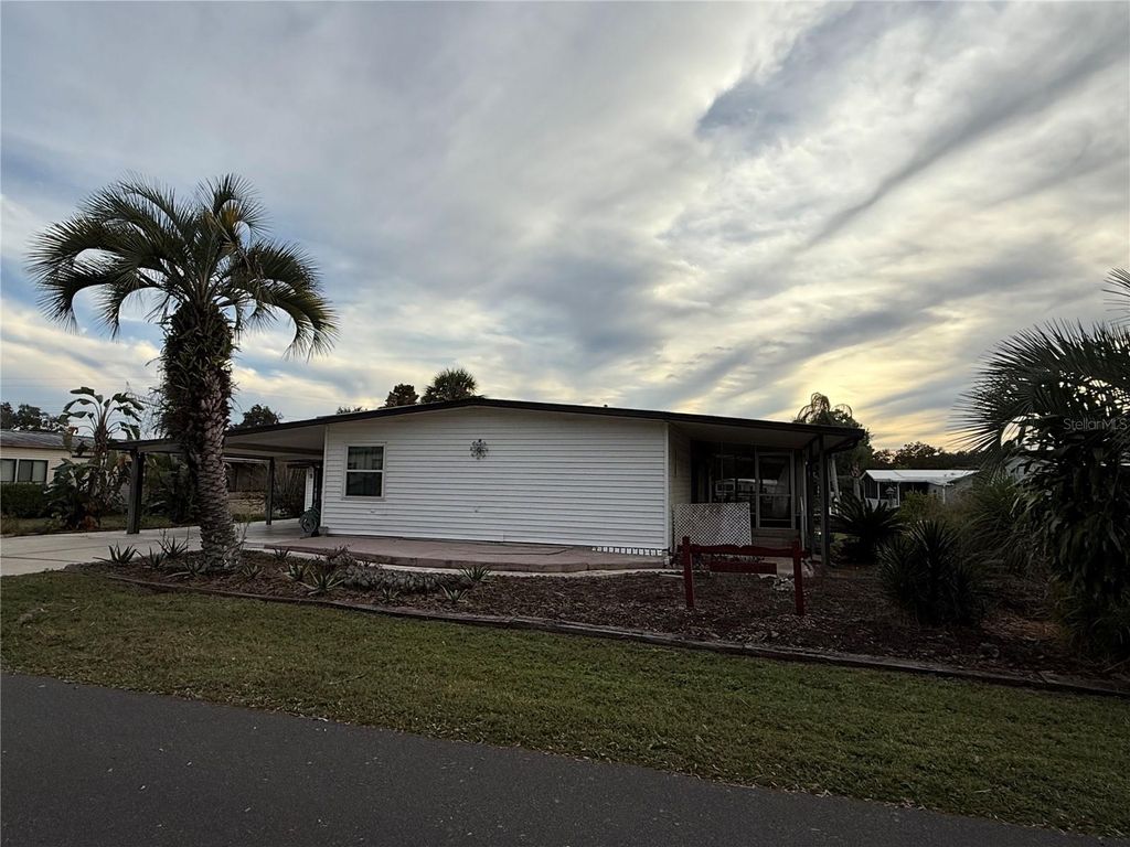 Photo of 2 Grove Trail, Wildwood, FL 34785 (MLS # G5104802)