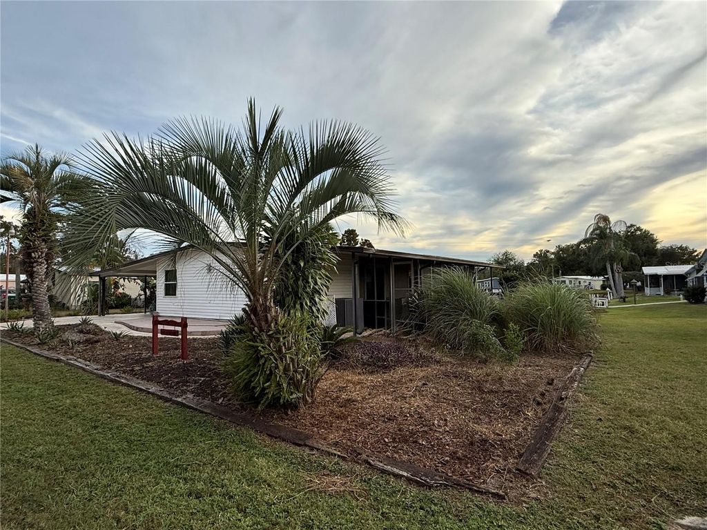 Photo of 2 Grove Trail, Wildwood, FL 34785 (MLS # G5104802)