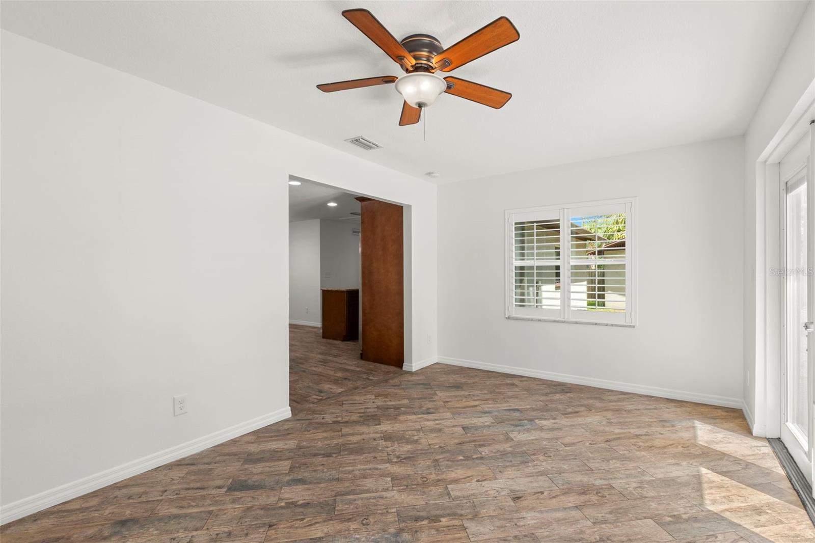 CRENSHAW LAKES - Residential