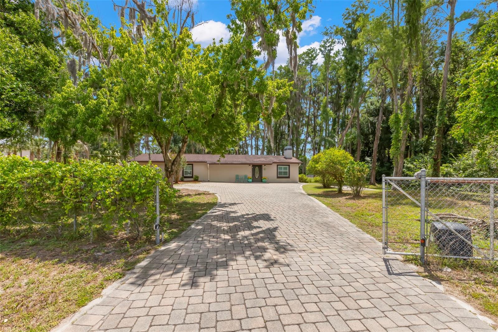 CRENSHAW LAKES - Residential