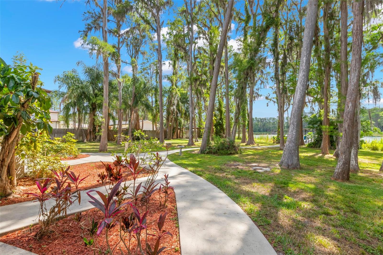 CRENSHAW LAKES - Residential