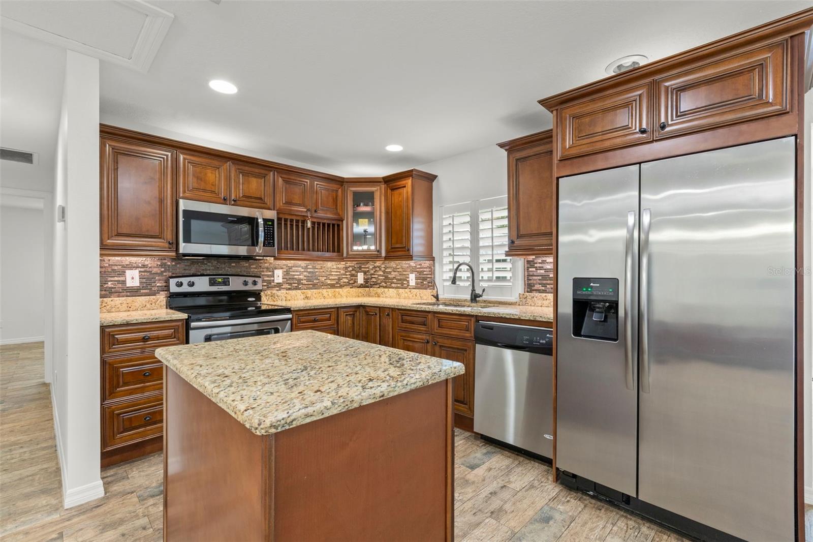 CRENSHAW LAKES - Residential