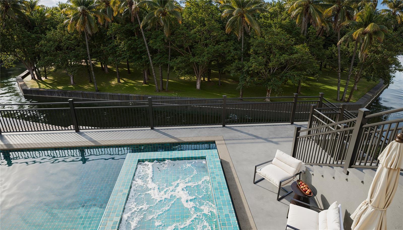 BAY ISLAND - Residential