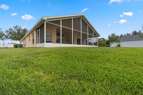 A home in LAKE WALES