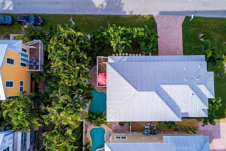 ISLAND ESCAPE - Residential Lease