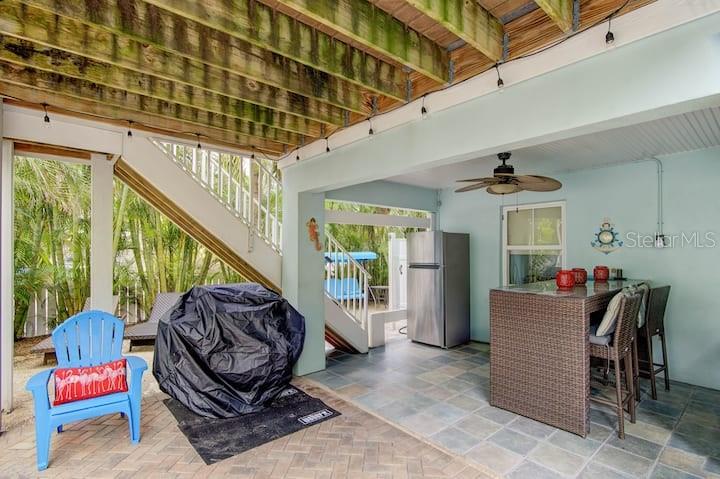 ISLAND ESCAPE - Residential Lease