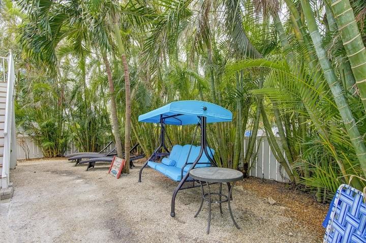 ISLAND ESCAPE - Residential Lease