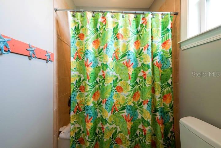 ISLAND ESCAPE - Residential Lease