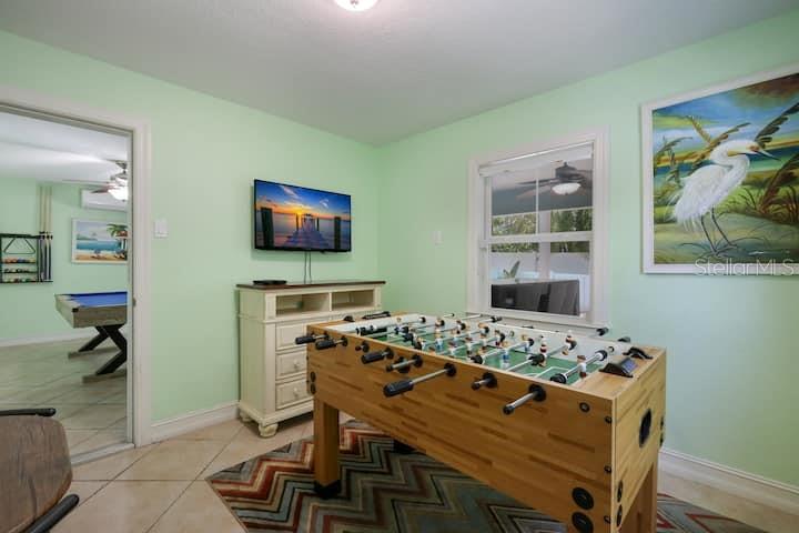 ISLAND ESCAPE - Residential Lease