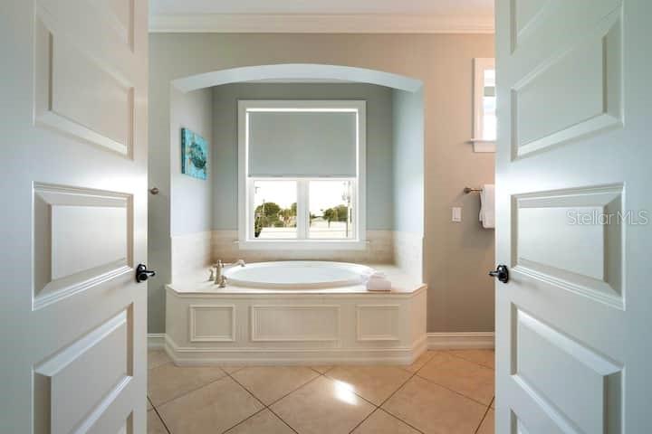 ISLAND ESCAPE - Residential Lease