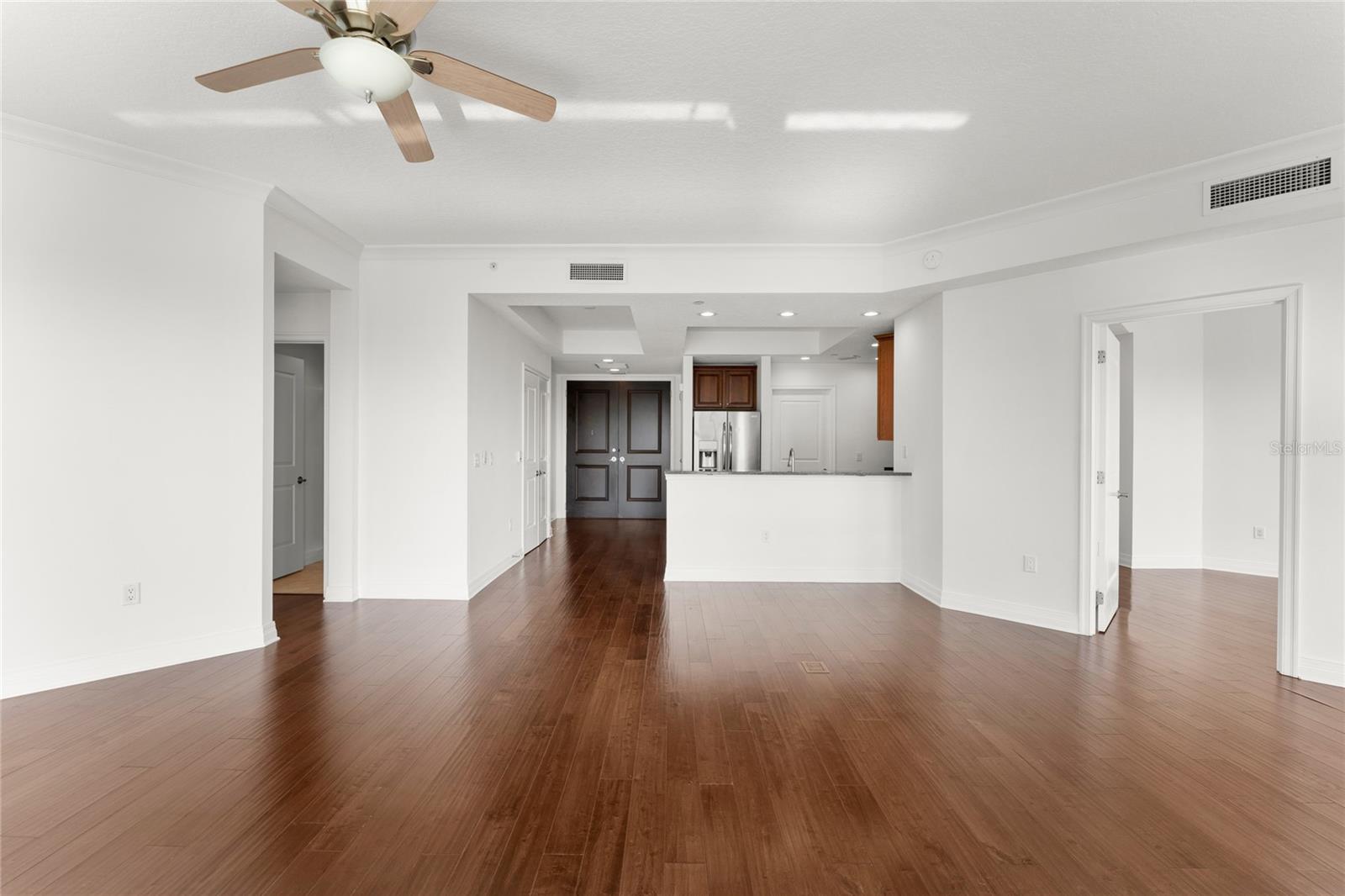 TOWERS OF CHANNELSIDE CONDOMIN - Residential Lease