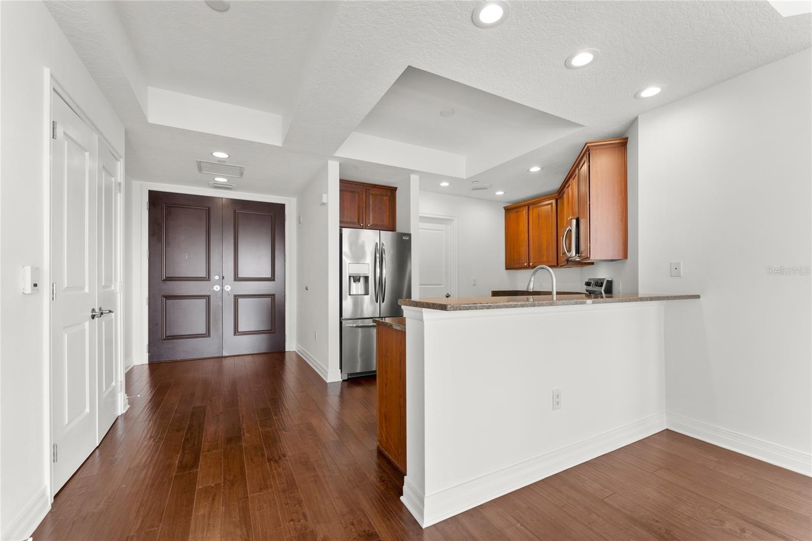 TOWERS OF CHANNELSIDE CONDOMIN - Residential Lease