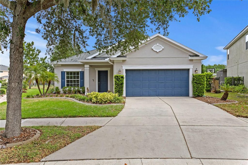 Photo of 2837 Maple Brook Loop, Lutz, FL 33558 (MLS # TB8500612)