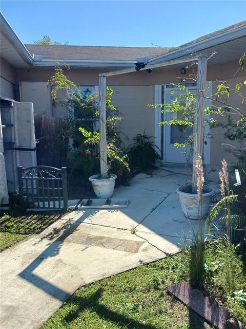 Photo of 417 Club Circle, Lakeshore, FL 33854 (MLS # S5137445)