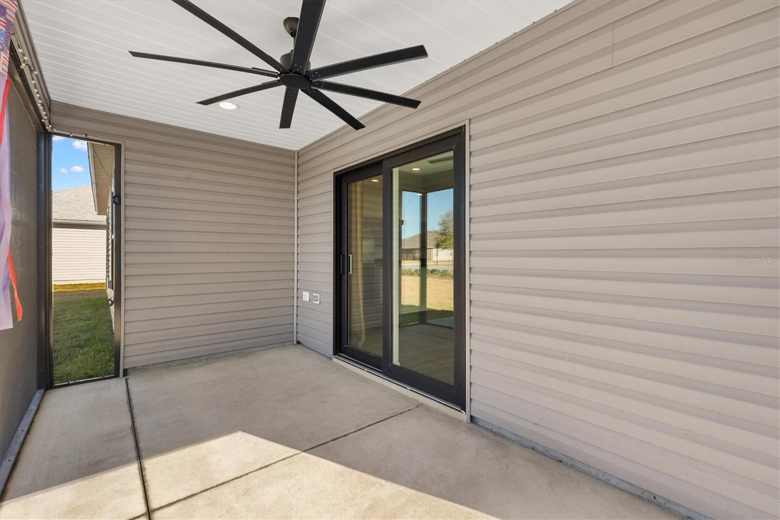 VILLAGES/SOUTHERN OAKS UN 221 - Residential