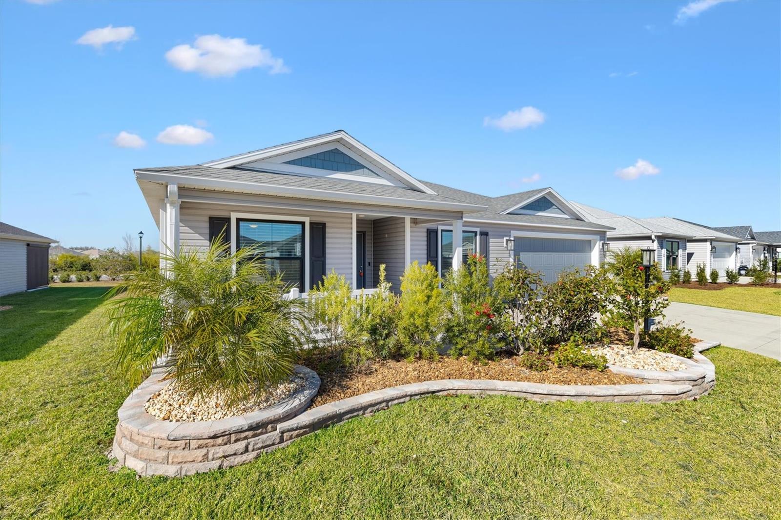 VILLAGES/SOUTHERN OAKS UN 221 - Residential