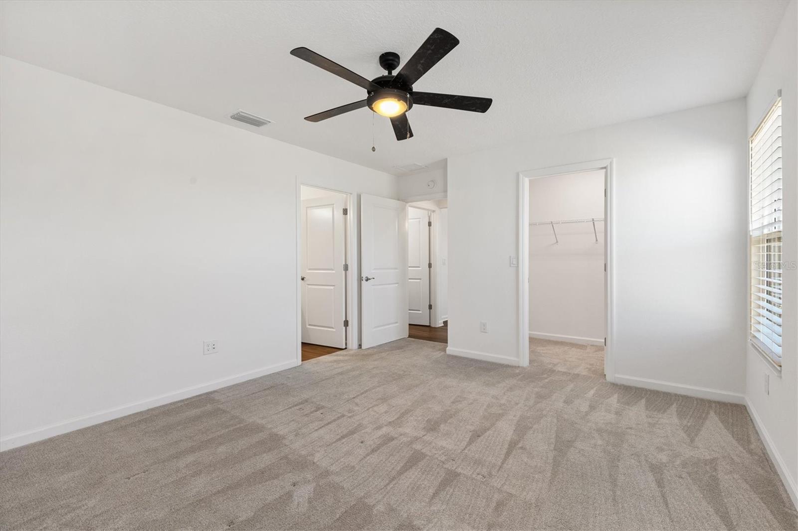 VILLAGES/SOUTHERN OAKS UN 221 - Residential