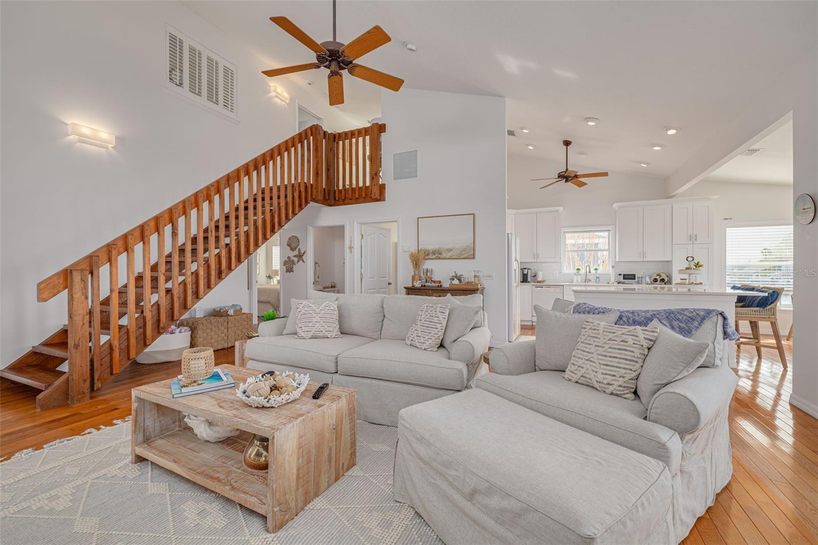 HERNANDO BEACH - Residential