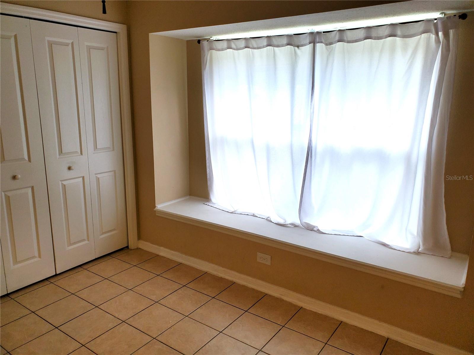 MEADOW POINTE 03 PRCL EE & HH - Residential Lease