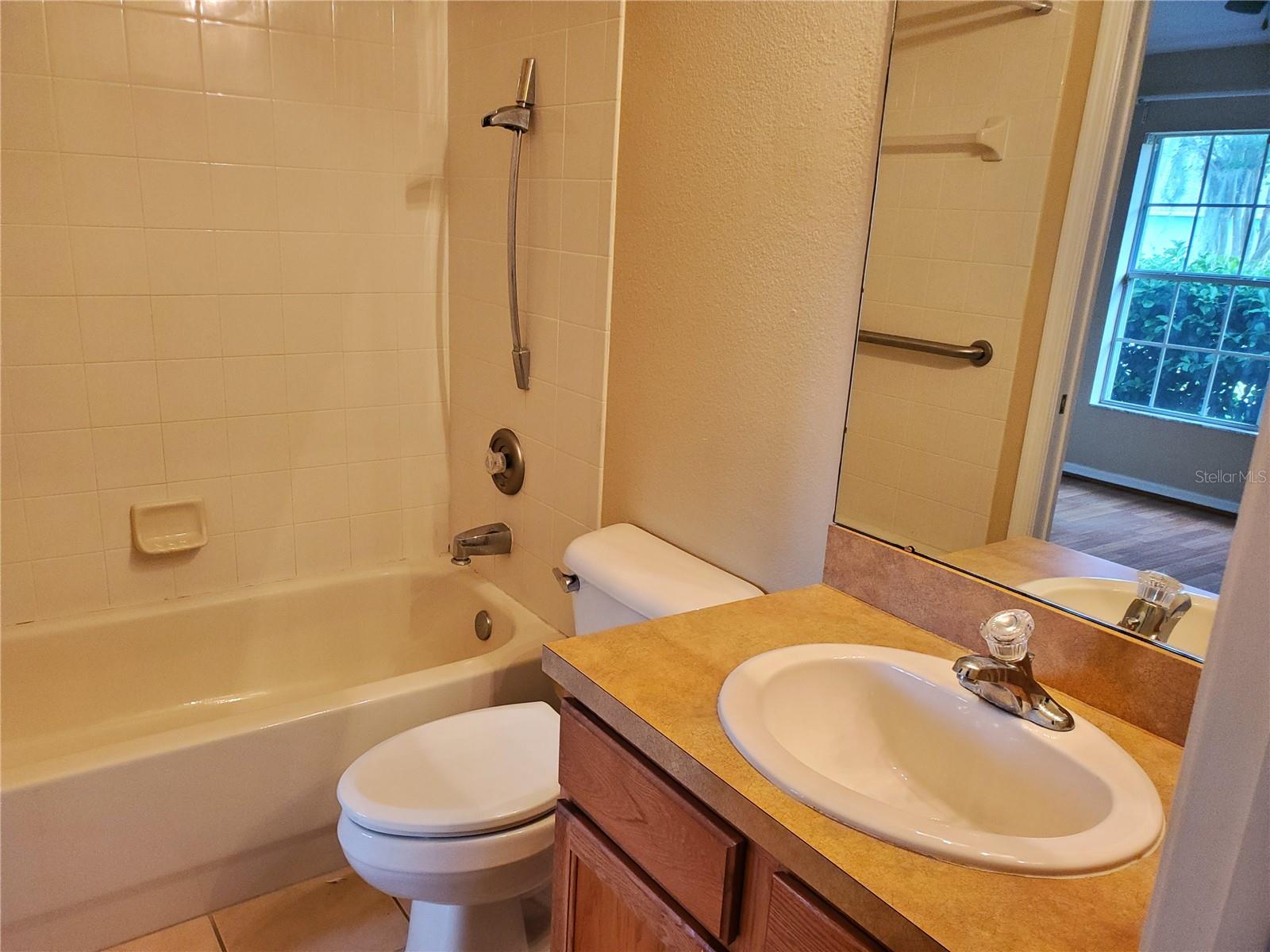 MEADOW POINTE 03 PRCL EE & HH - Residential Lease