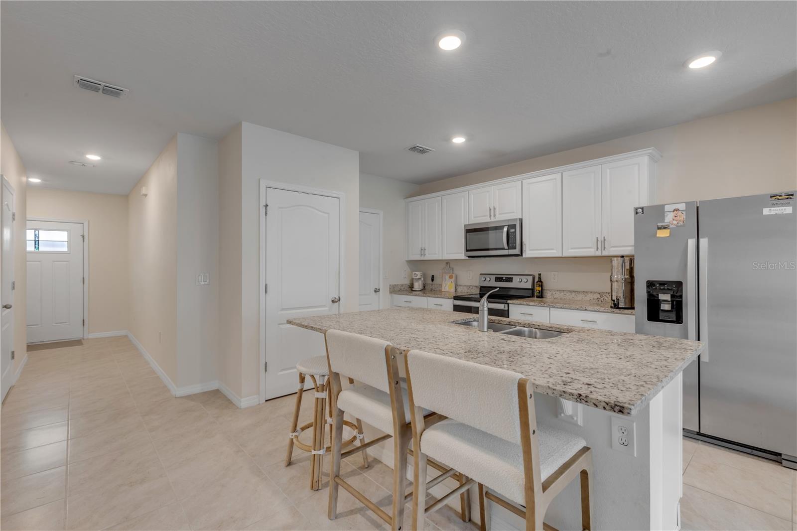 BELLA OAKS - Residential