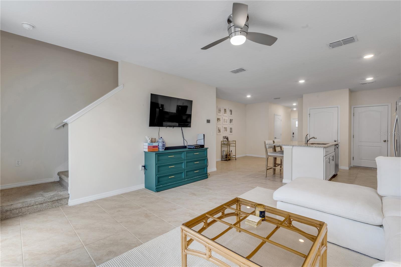 BELLA OAKS - Residential