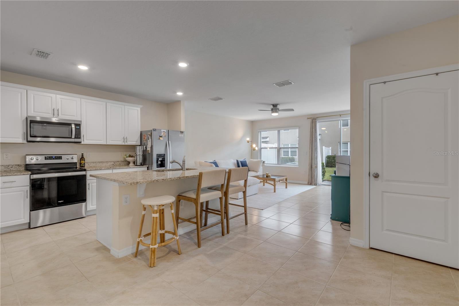 BELLA OAKS - Residential