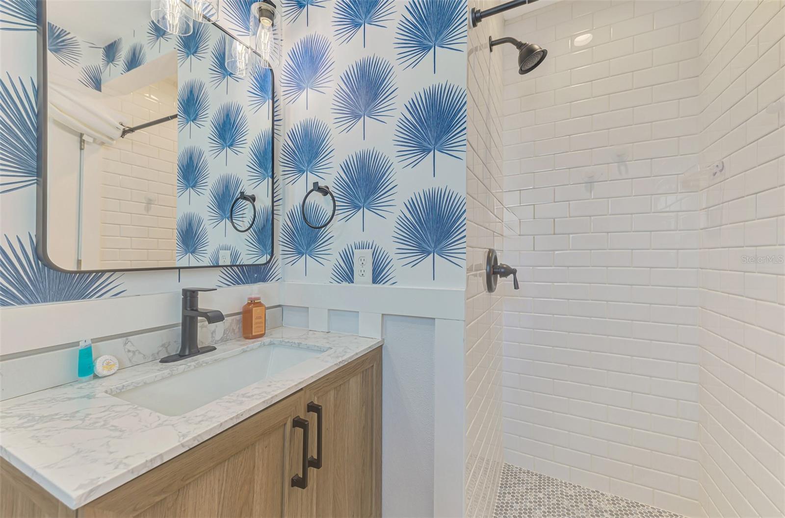 POLYNESIAN GARDENS - Residential Lease