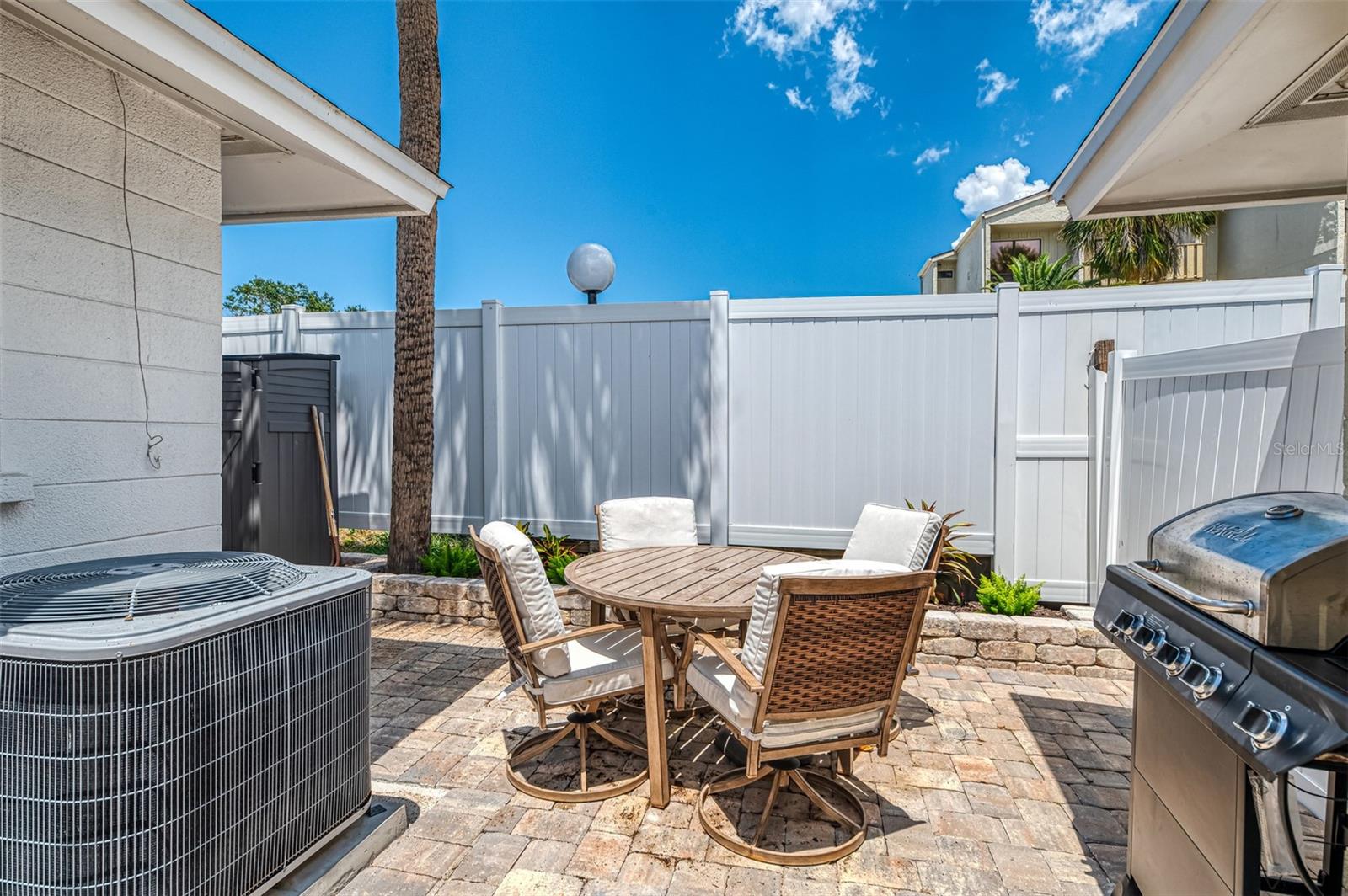 POLYNESIAN GARDENS - Residential Lease