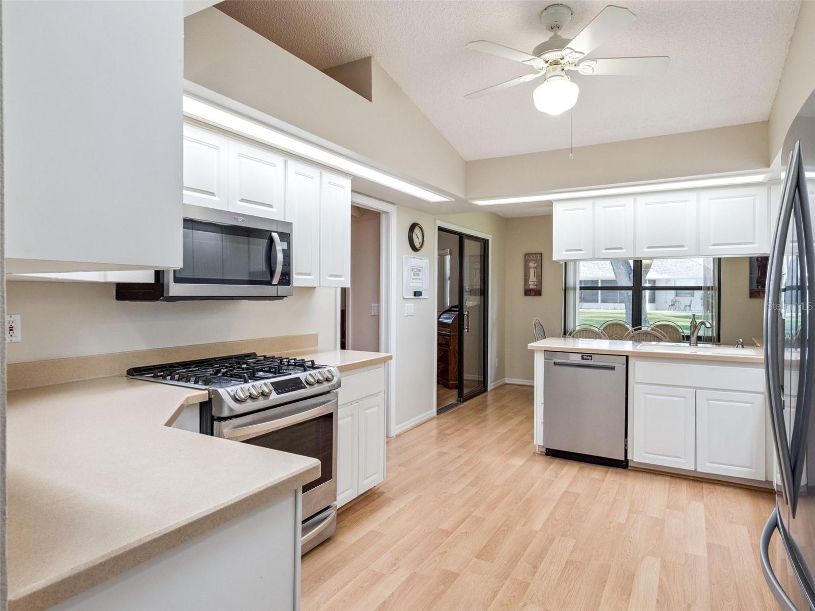 ROYAL HIGHLANDS PH 01 TR B LESS PT LYING W FOL - Residential