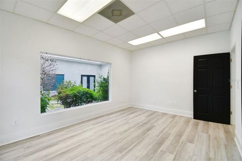 Tiny photo for 450 E Highway 50, Clermont, FL 34711 (MLS # O6408836)