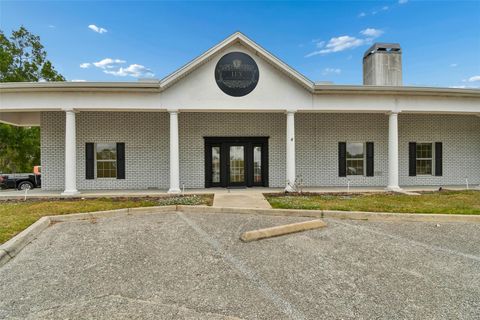 Tiny photo for 450 E Highway 50, Clermont, FL 34711 (MLS # O6408836)