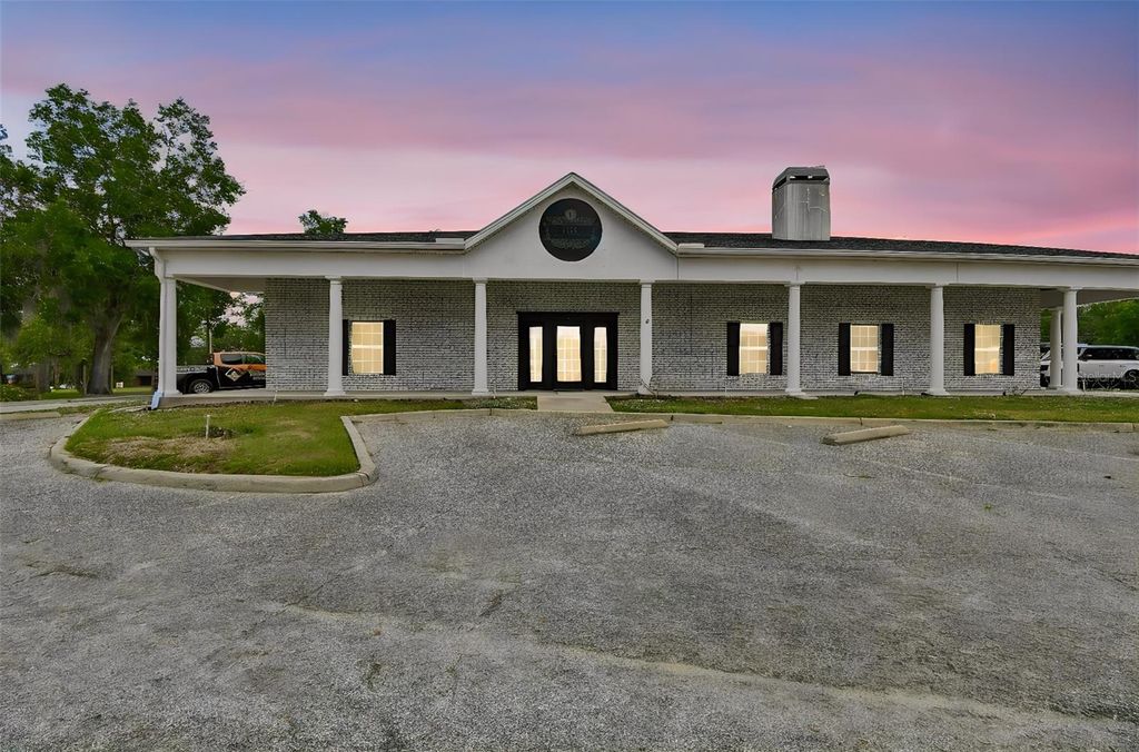 Photo of 450 E Highway 50, Clermont, FL 34711 (MLS # O6408836)
