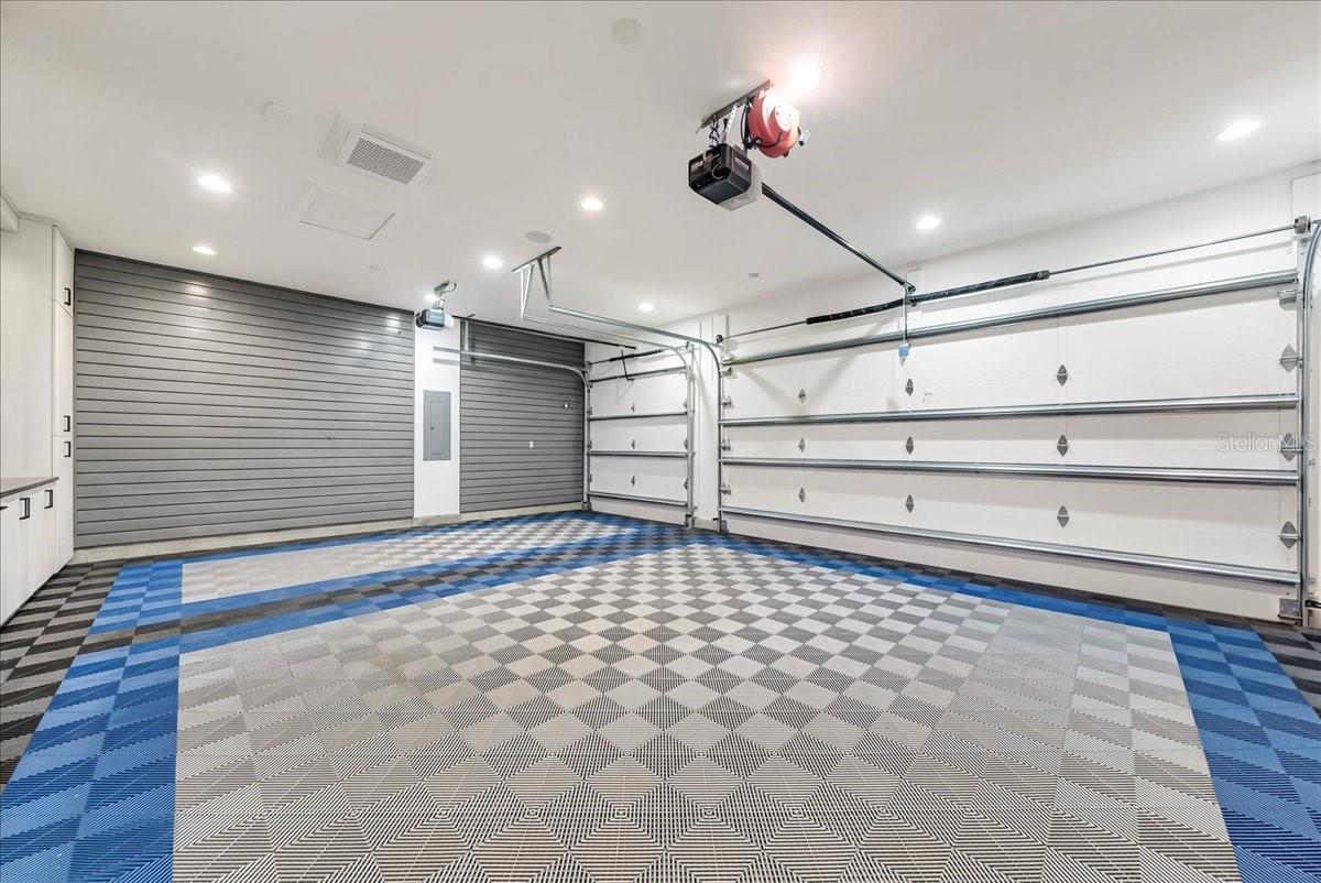 VALENCIA TRAILS - Residential