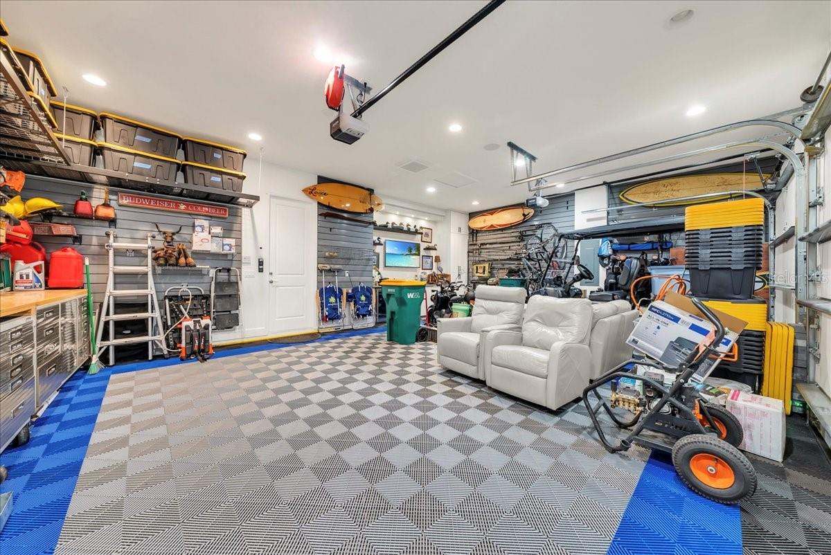 VALENCIA TRAILS - Residential