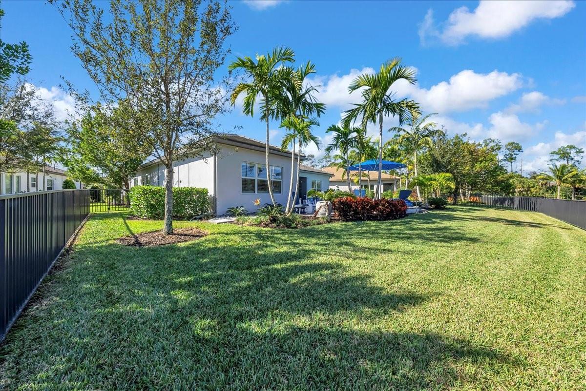 VALENCIA TRAILS - Residential