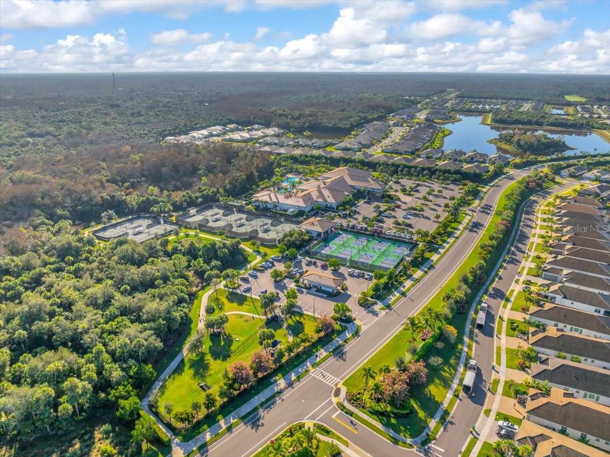 VALENCIA TRAILS - Residential